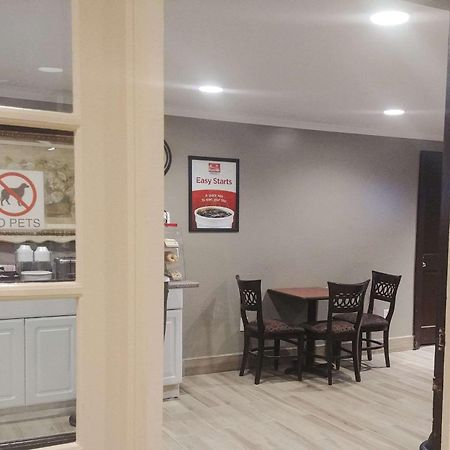 Econo Lodge Milldale - Southington Buitenkant foto