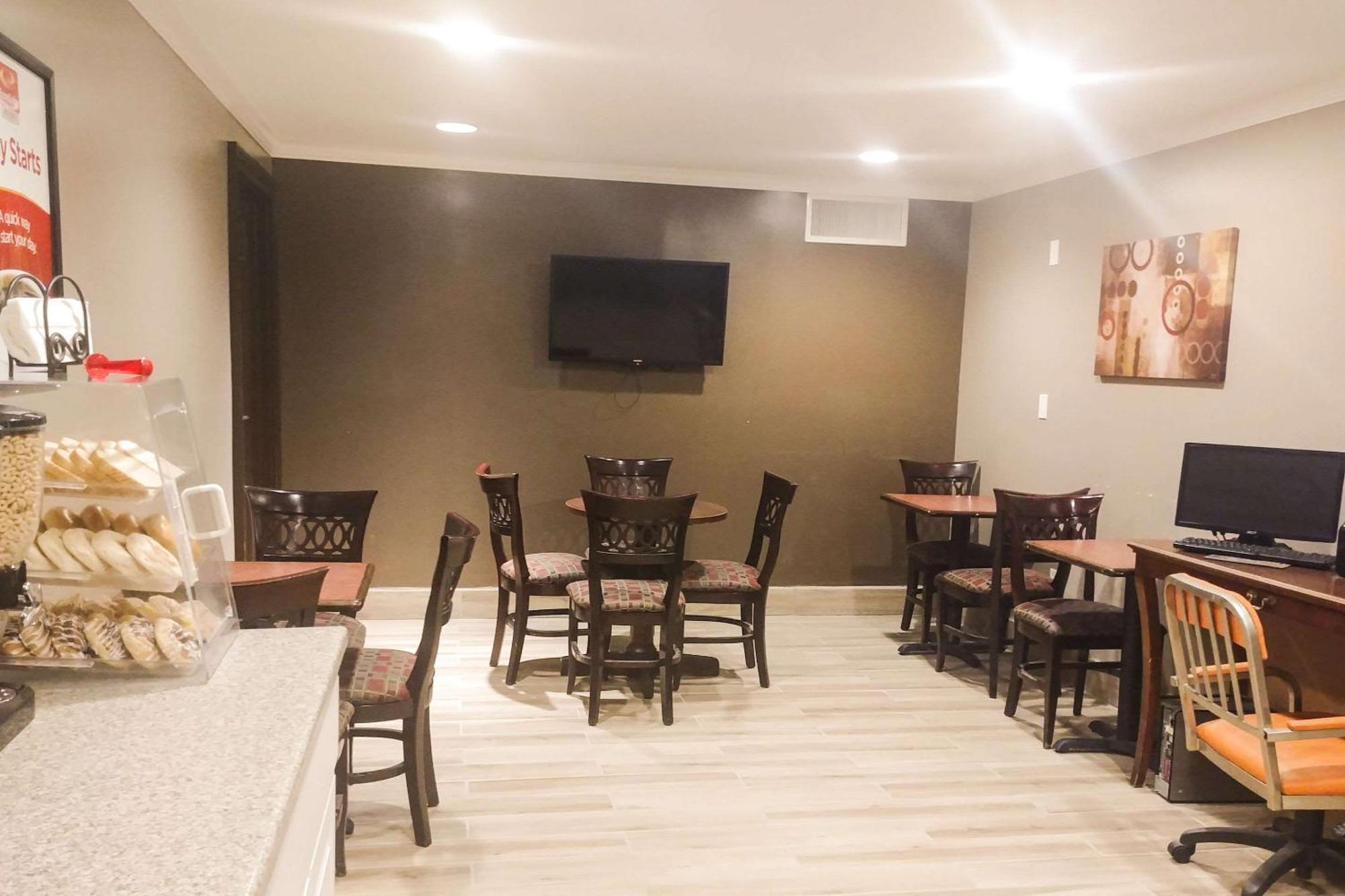 Econo Lodge Milldale - Southington Buitenkant foto