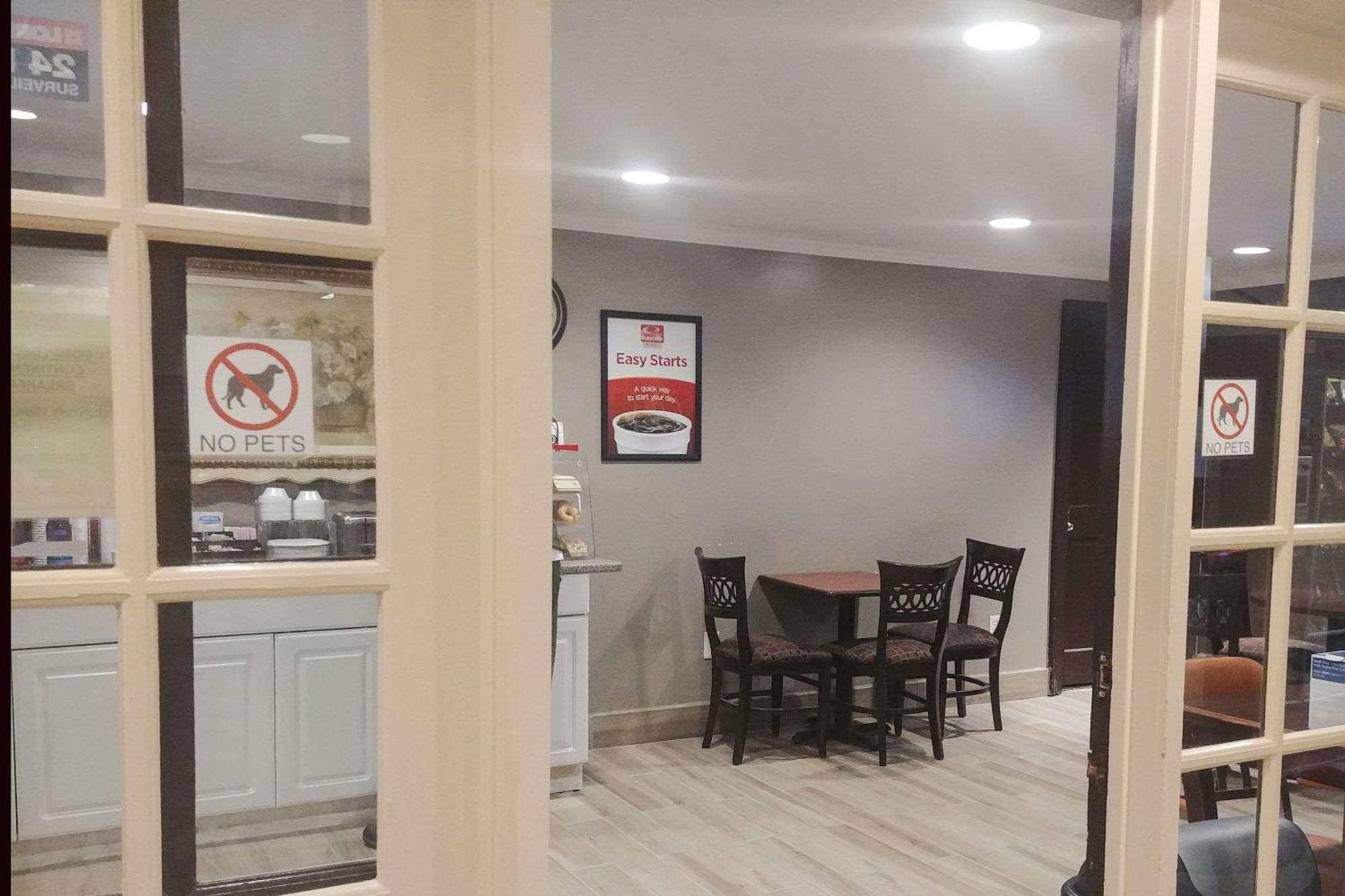 Econo Lodge Milldale - Southington Buitenkant foto