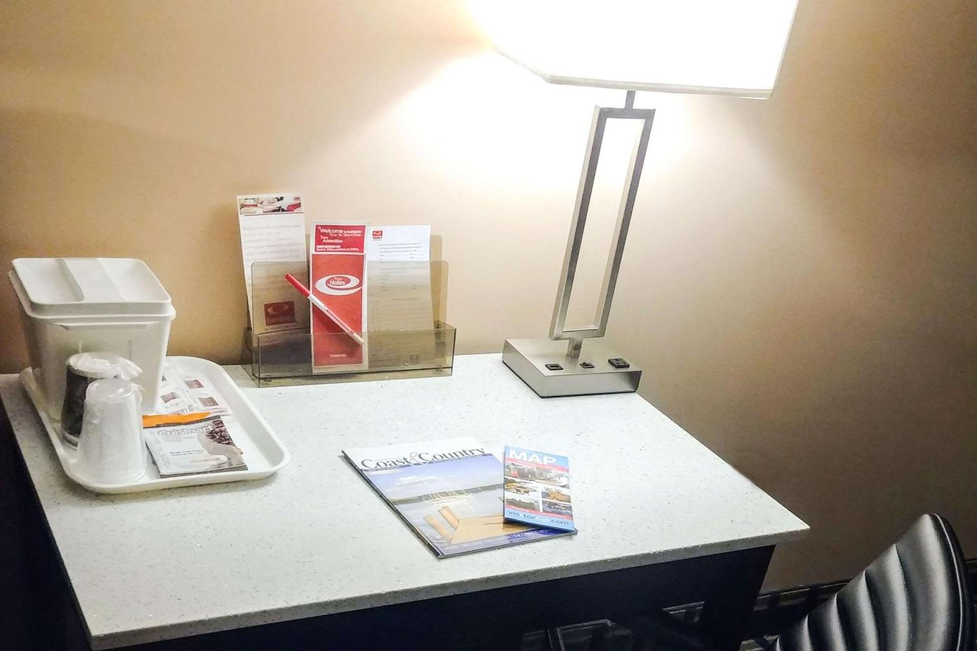 Econo Lodge Milldale - Southington Buitenkant foto