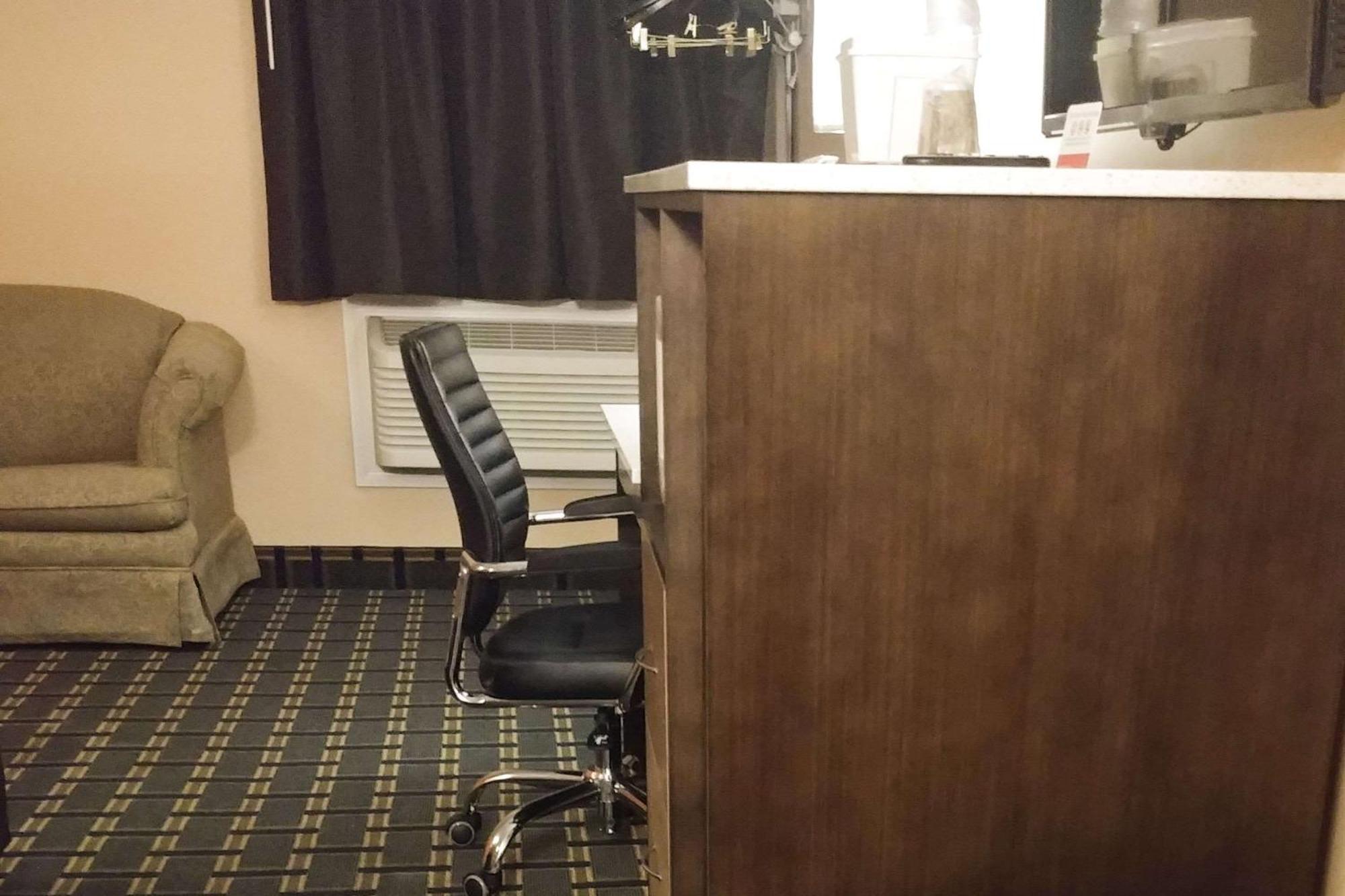Econo Lodge Milldale - Southington Buitenkant foto