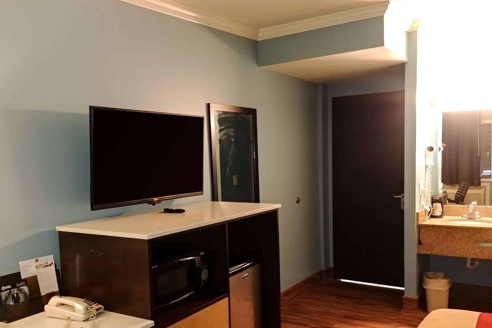 Econo Lodge Milldale - Southington Buitenkant foto